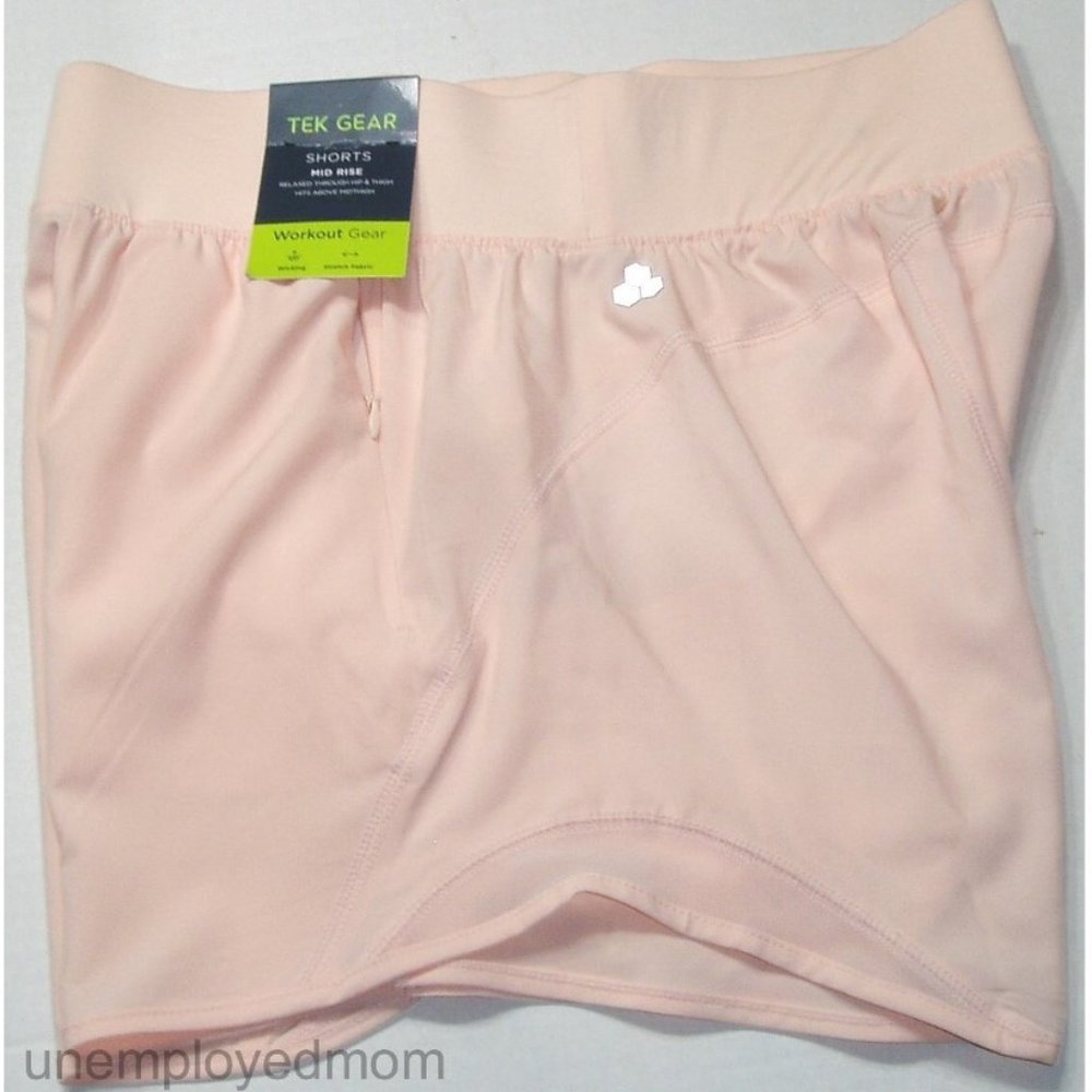 Women's Shorts Athletic Active Sports Wear Workout Gear Mid Rise Relaxed Peach